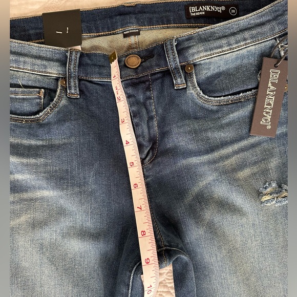 Blank NYC. Classic mid-rise skinny jeans. Size 28. - Picture 8 of 11